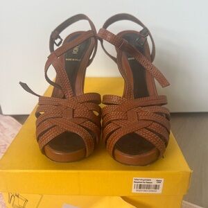 Elegant Brown Strappy Sandals